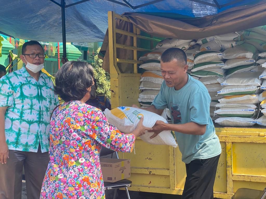 Penyaluran  Bantuan Pangan Beras bagi KPM di Kemantren Pakualaman