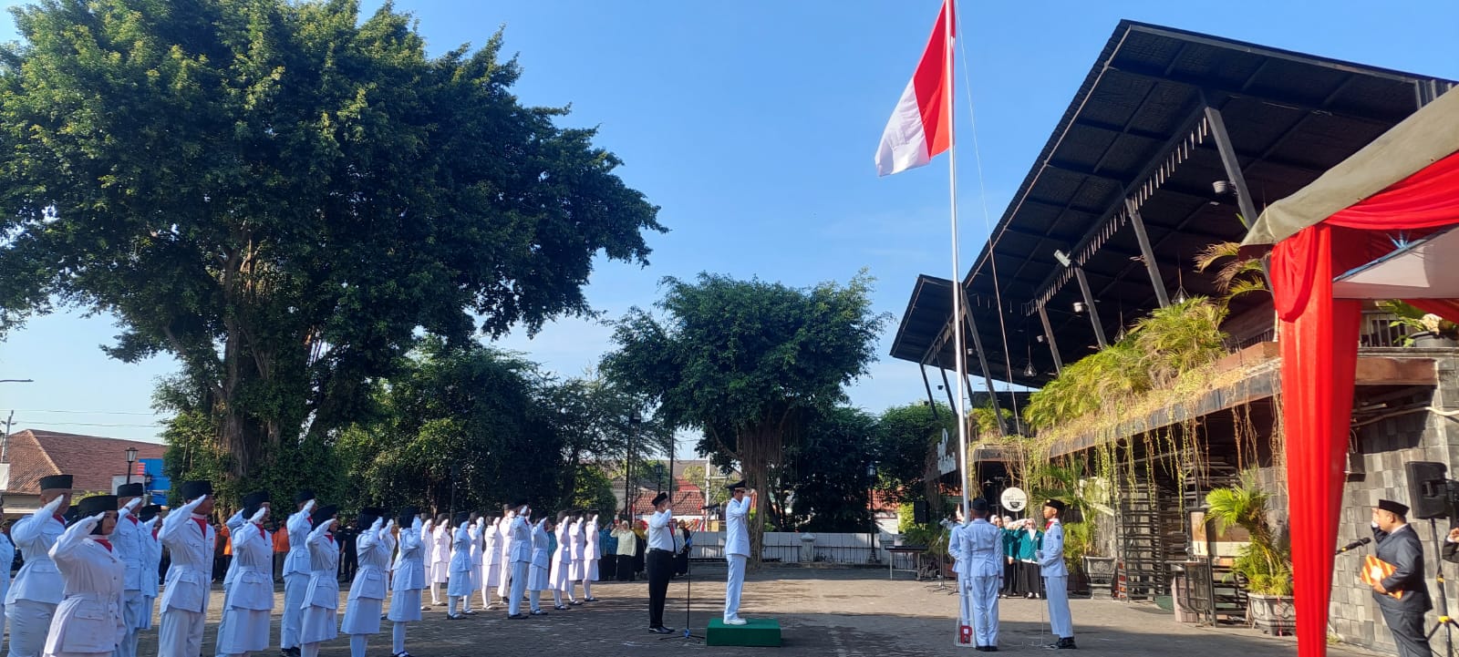 Upacara Bendera Peringatan HUT RI ke 79 di Kemantren Pakualaman